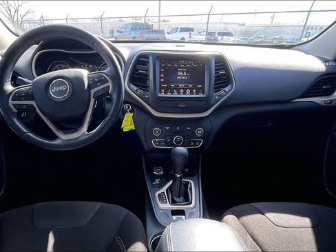 Used 2016 Jeep Cherokee Latitude image 20