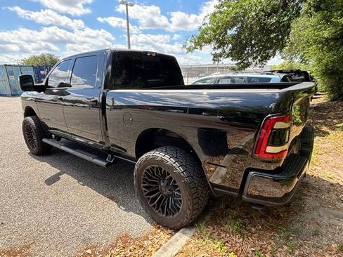 Used 2024 RAM 2500 Laramie w/ Night Edition AWD/4WD image 9