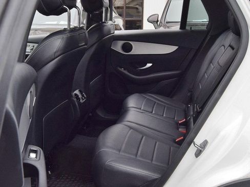 Used 2019 Mercedes-Benz GLC 300 4MATIC image 36