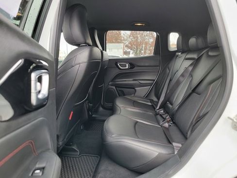 Used 2024 Jeep Compass Trailhawk image 22
