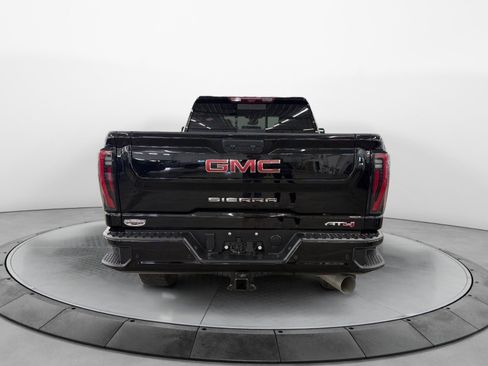 Used 2025 GMC Sierra 2500 AT4 w/ AT4 Premium Plus Package AWD/4WD image 6