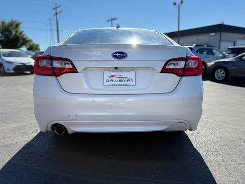 Used 2017 Subaru Legacy 2.5i Limited AWD/4WD image 4