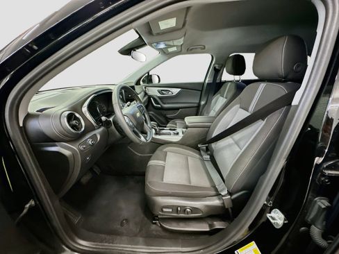 Used 2025 Chevrolet Blazer LT AWD/4WD image 13