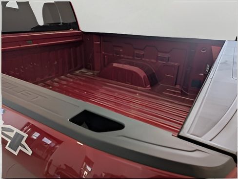 Used 2024 Chevrolet Silverado 1500 RST AWD/4WD image 8