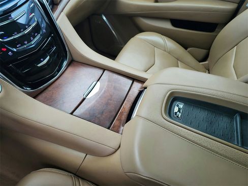 Used 2017 Cadillac Escalade ESV Platinum image 16