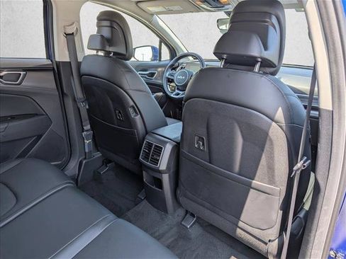 Used 2024 Kia Sportage EX FWD image 29