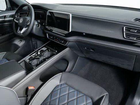 New 2026 Volkswagen Atlas Cross Sport SEL Premium R-Line image 23