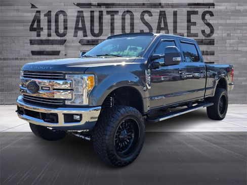 Used 2017 Ford F350 Lariat w/ Lariat Value Package AWD/4WD image 6