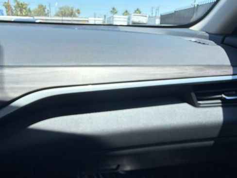 Used 2025 Nissan Altima 2.5 SV FWD image 15