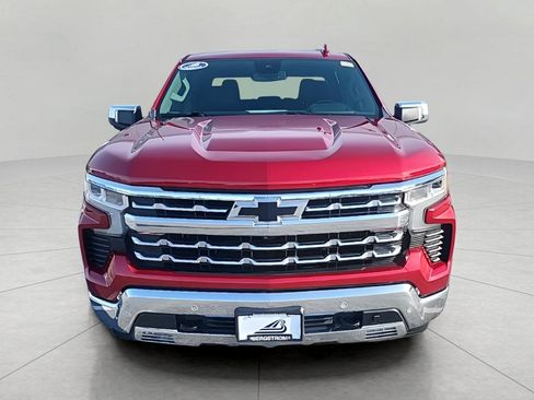 Used 2023 Chevrolet Silverado 1500 LTZ AWD/4WD image 3