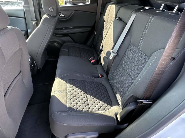 Used 2022 Chevrolet Blazer LT FWD image 12