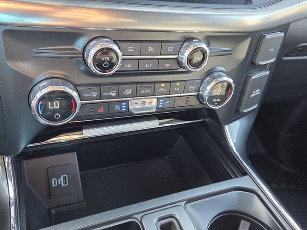 Used 2021 Ford F150 Lariat AWD/4WD image 24