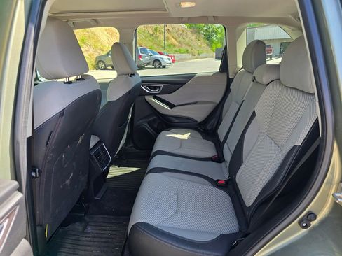 Used 2021 Subaru Forester Premium AWD/4WD image 10
