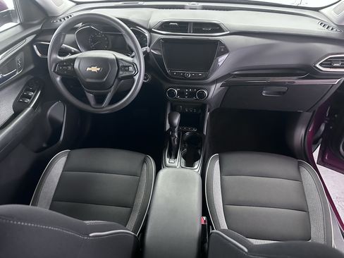Used 2022 Chevrolet TrailBlazer LT w/ Convenience Package FWD image 28