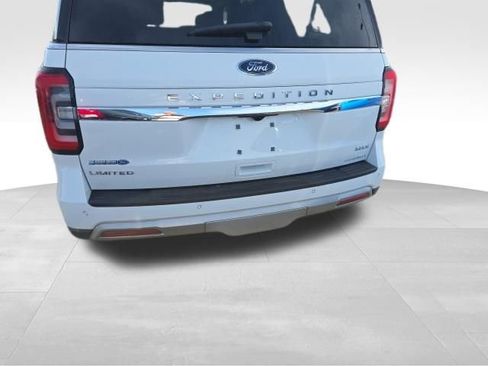 Used 2024 Ford Expedition Max Limited AWD/4WD image 2