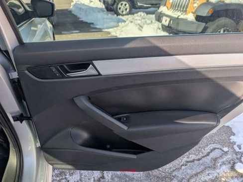 Used 2013 Volkswagen Passat 2.5 SE image 20