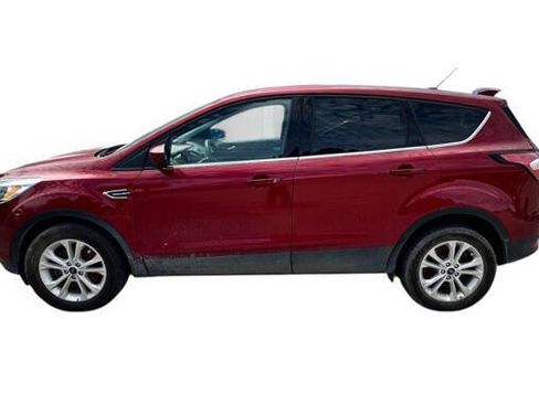 Used 2017 Ford Escape SE AWD/4WD image 2