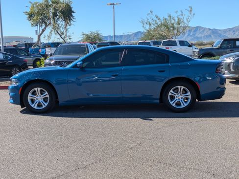 Used 2020 Dodge Charger SXT image 6