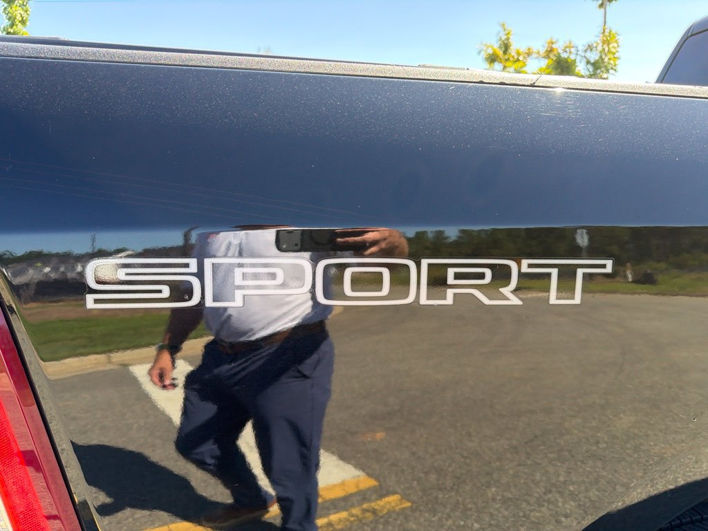 Used 2024 RAM 2500 Big Horn w/ Sport Appearance Package AWD/4WD image 10
