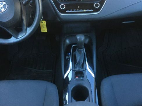 Used 2020 Toyota Corolla LE FWD image 20