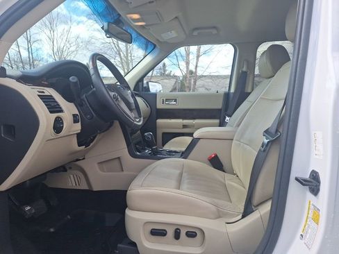 Used 2019 Ford Flex Limited w/ Class III Trailer Tow Package image 11