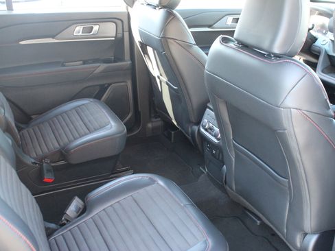 Used 2025 Ford Explorer ST-Line w/ Premium Package RWD image 28