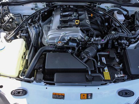New 2026 MAZDA MX-5 Miata Club w/ Interior Package RWD image 12