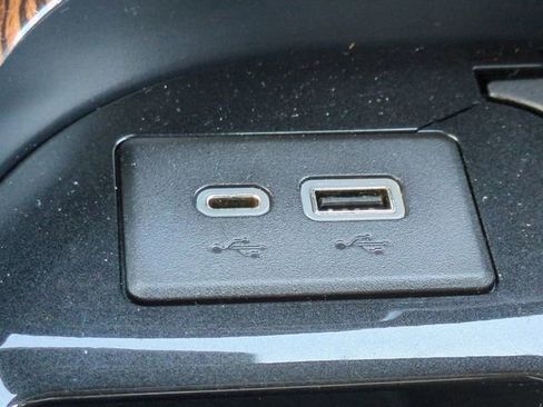 Used 2022 Cadillac Escalade ESV Premium Luxury AWD/4WD image 27