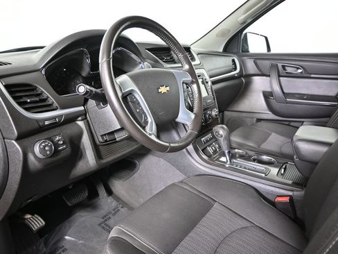 Used 2017 Chevrolet Traverse LT AWD/4WD image 23