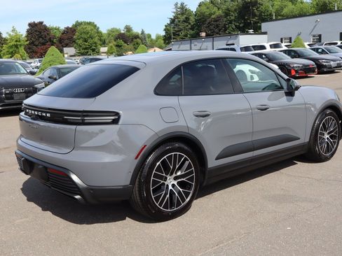 Used 2025 Porsche Macan 4 Electric w/ Premium Package AWD/4WD image 5