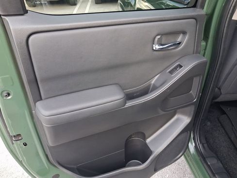 Used 2022 Nissan Frontier SV RWD image 10