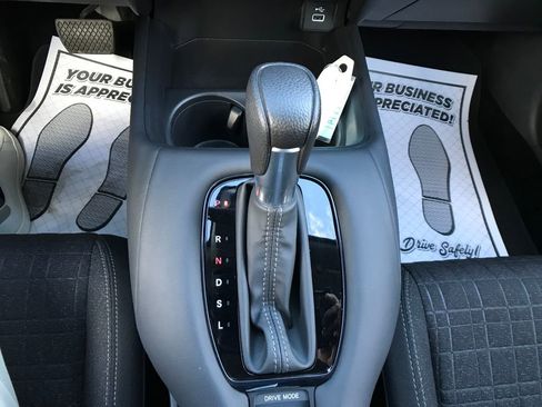 Certified 2023 Honda HR-V LX image 21