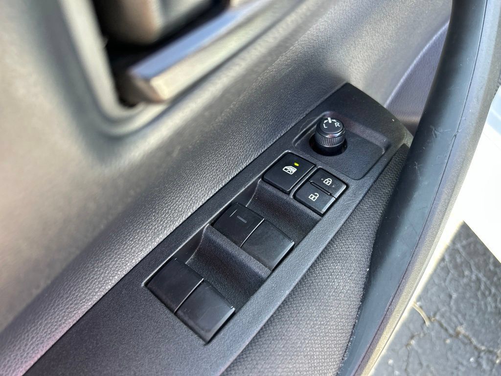 Used 2025 Toyota Corolla LE FWD image 14