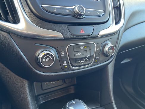 Used 2020 Chevrolet Equinox LT AWD/4WD image 18