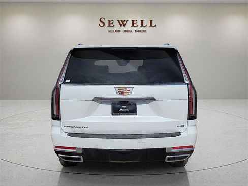 New 2026 Cadillac Escalade Platinum Luxury w/ LPO, Floor Liner Package image 4