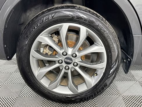 Used 2018 Lincoln MKC Select w/ Select Plus Package image 32