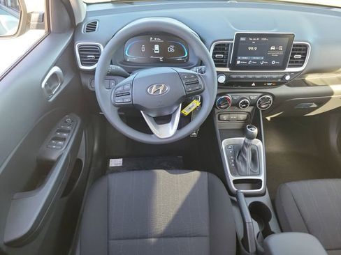 New 2026 Hyundai Venue SE image 7