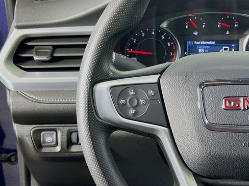 Used 2023 GMC Acadia SLE w/ Driver Convenience Package image 10