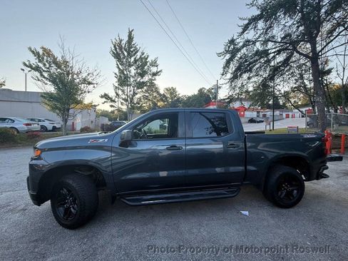 Used 2020 Chevrolet Silverado 1500 Custom Trail Boss w/ Custom Convenience Package image 3