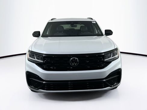 Used 2023 Volkswagen Atlas Cross Sport SEL R-Line image 2