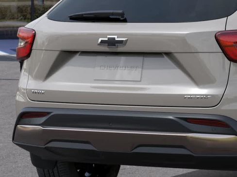 New 2026 Chevrolet Trax ACTIV w/ Driver Confidence Package FWD image 14