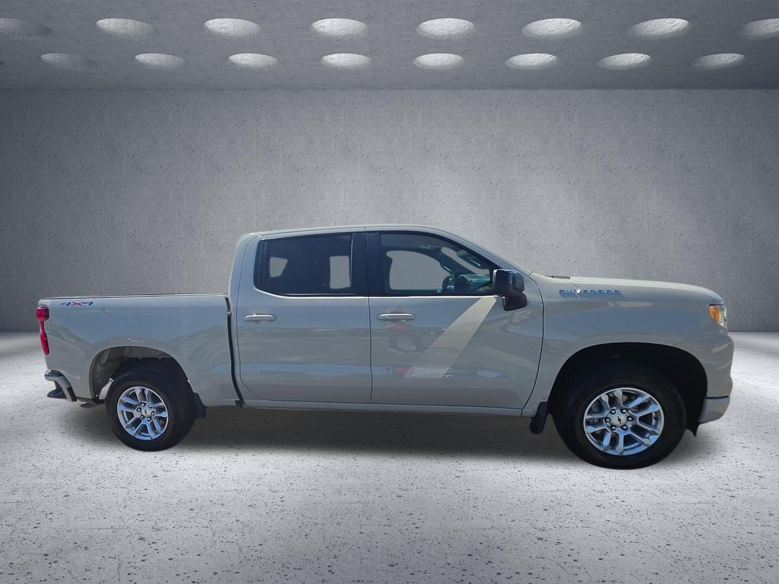 Used 2026 Chevrolet Silverado 1500 RST AWD/4WD image 6
