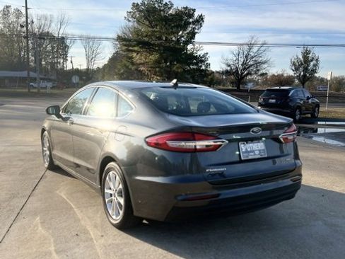 Used 2019 Ford Fusion SE image 7