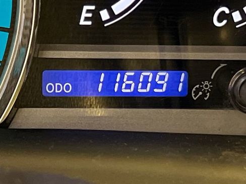 Used 2015 Toyota Venza LE FWD image 23