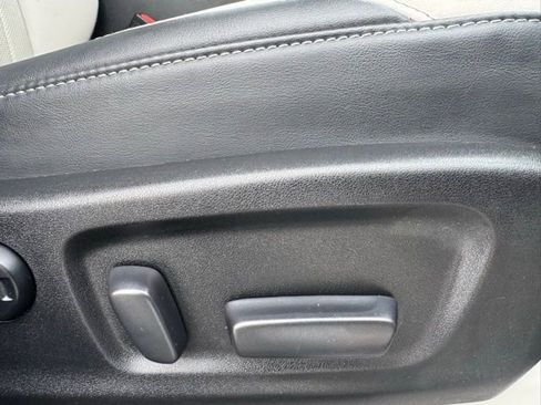 Used 2017 Lexus RX 350 AWD w/ Premium Package image 40