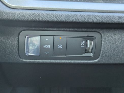 New 2026 Chevrolet Traverse LT image 17