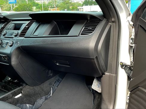 Used 2017 Ford Taurus Police Interceptor FWD image 16