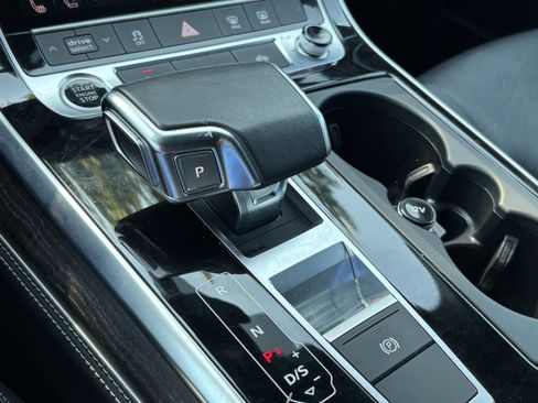 Used 2023 Audi Q8 Premium Plus w/ Premium Plus Package AWD/4WD image 23