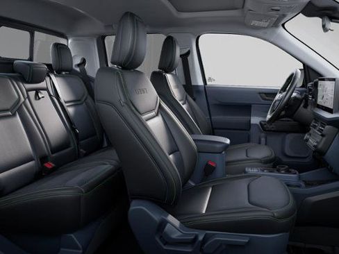 New 2025 Ford Maverick Lobo AWD/4WD image 30