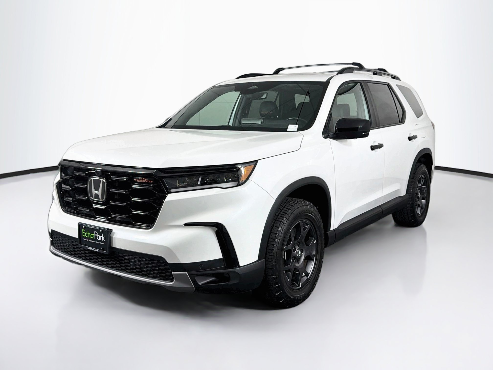 Used 2024 Honda Pilot TrailSport image 3